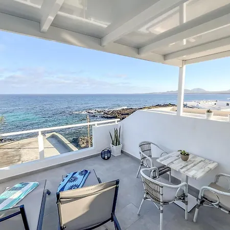 Casa Burgao With Large Seaview Terrace Lejlighed *