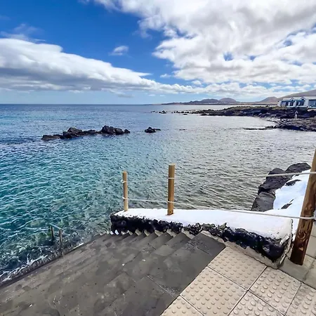 Casa Burgao With Large Seaview Terrace Lejlighed Punta Mujeres
